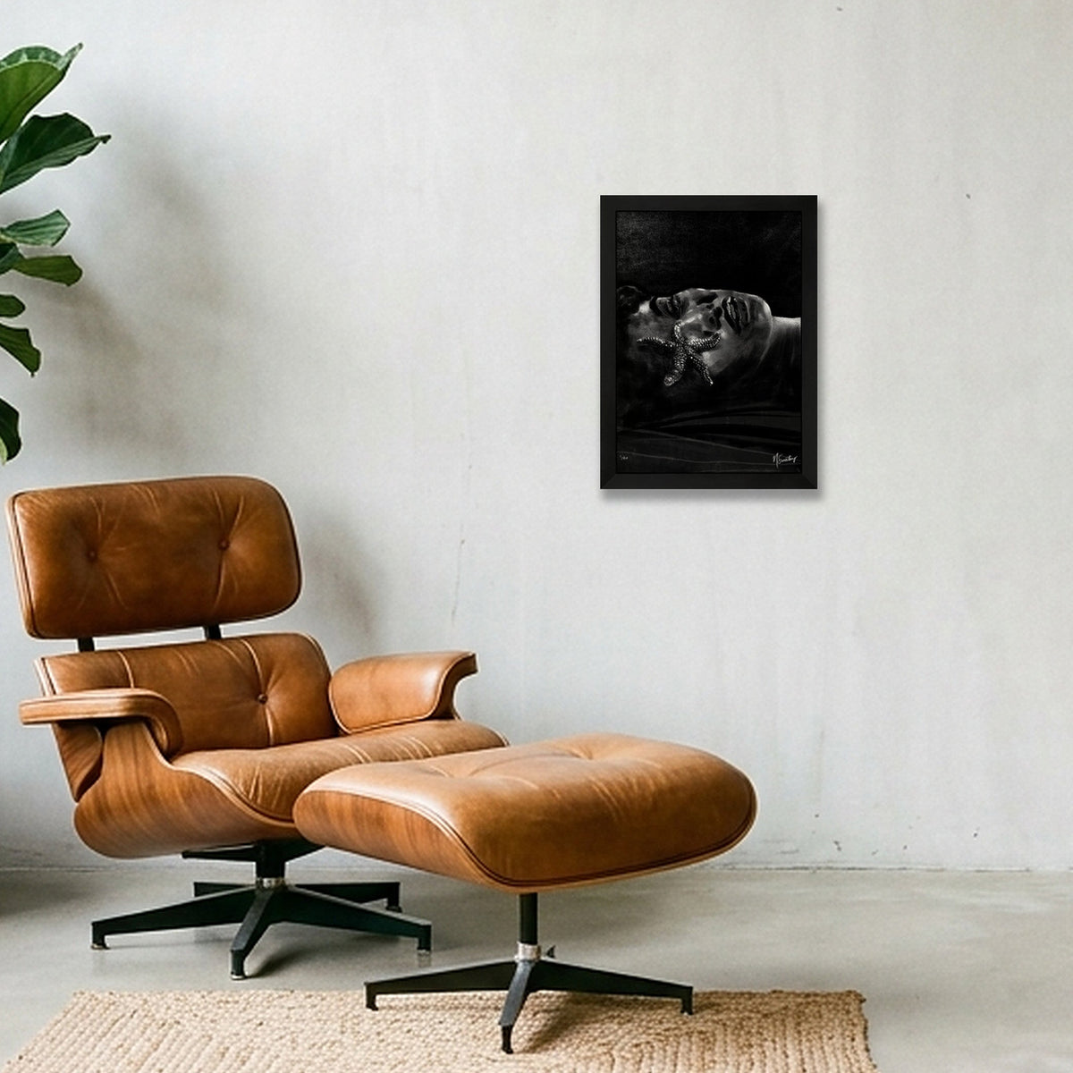 Monochromia Starfish — A4 (21×30cm, 8×12") Black Frame